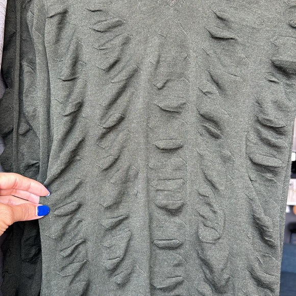 Prada Wool and Silk Blend Lightweight Avant-garde Sweater - US 4 or EU 40 - Picture 7 of 15